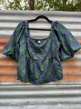 🔥3 for $30🔥Old Navy Green and Navy Plaid Puff-Sleeve Peplum Top